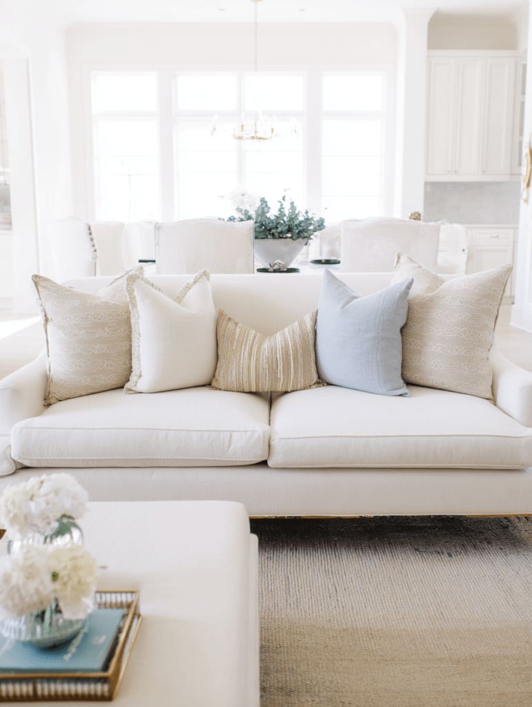 sofa pillow amount
